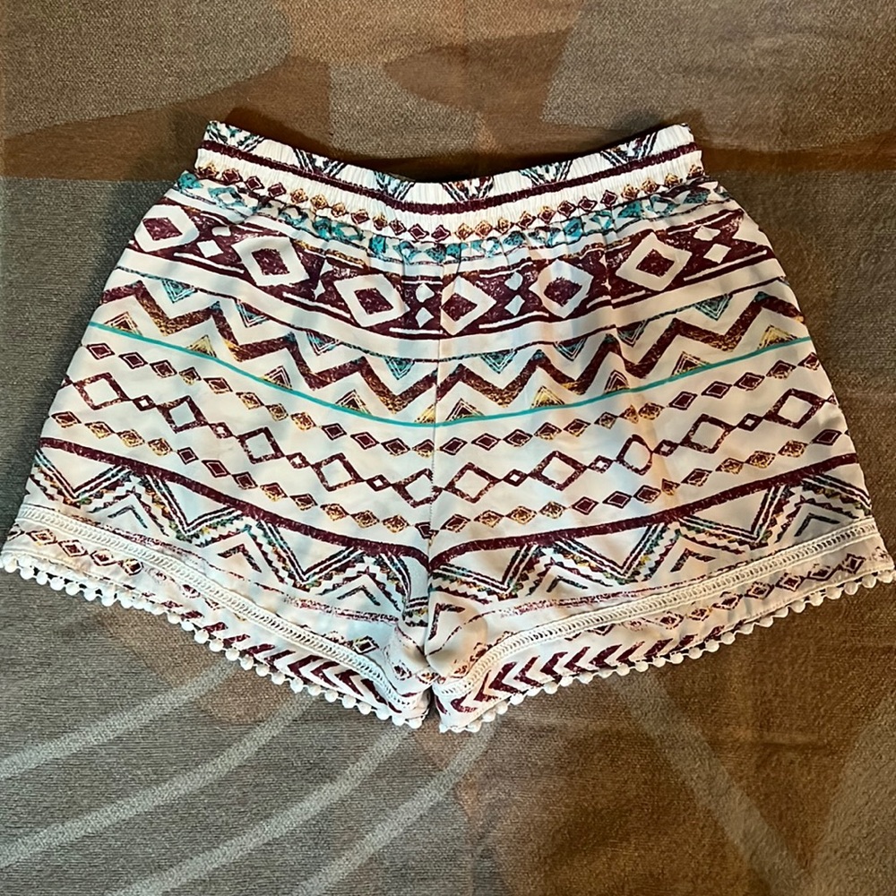 Fun Southwestern pattern shorts! - Picture 3 of 8